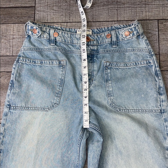 We The Free Palmer Coffed Light Wash Relaxed Jeans - Picture 10 of 14
